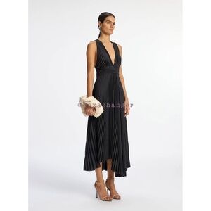NWT ALC Everly Pleated Plunge-Neck Midi Dress Size 6 Black